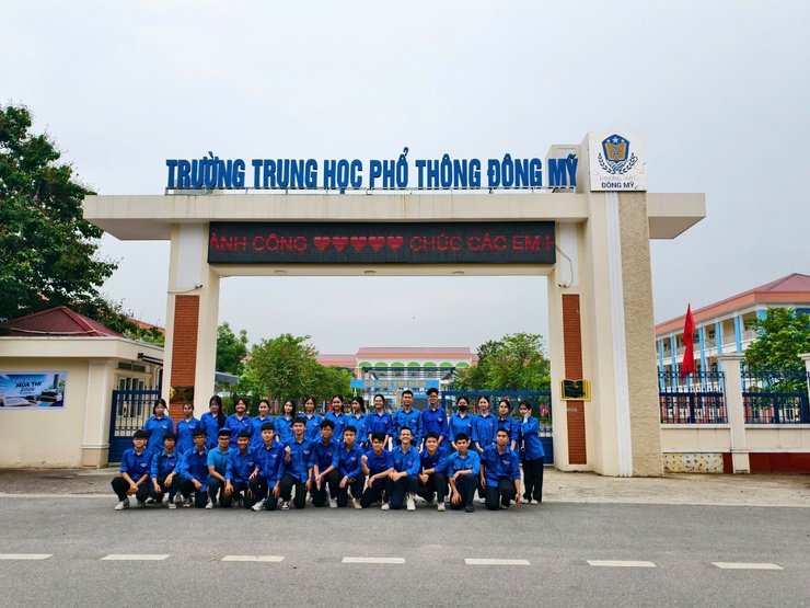 817 thí sinh làm thủ tục thi vào lớp 10 tại điểm thi THPT Đông Mỹ- Ảnh 4.