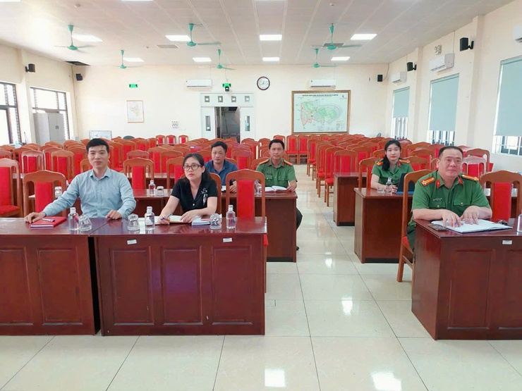 Nam Phù dự hội nghị cập nhật kiến thức, quy định mới của pháp luật và bồi dưỡng nghiệp vụ công tác kiểm tra giám sát- Ảnh 2.