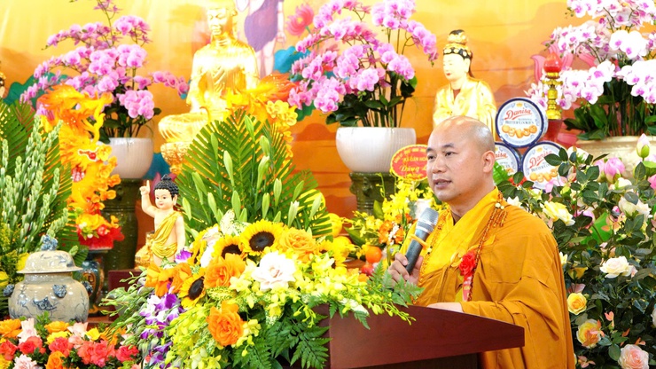 CÁC ĐỒNG CHÍ LÃNH ĐẠO XÃ DÂN HOÀ DÂNG HƯƠNG, CHÚC MỪNG ĐẠI LỄ PHẬT ĐẢN PHẬT LỊCH 2570, DƯƠNG LỊCH 2026 TẠI CHÙA VŨ LĂNG- Ảnh 9.