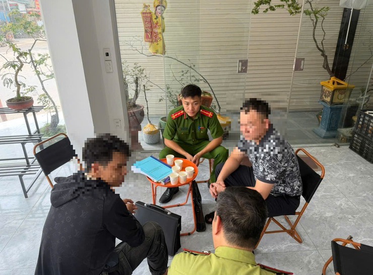 Công an xã Quảng Bị đấu tranh phòng, chống tội phạm, bảo đảm an ninh trật tự dịp lễ- Ảnh 3.