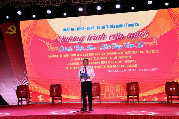 Rộn ràng đêm văn nghệ mừng ngày thống nhất đất nước- Ảnh 2.
