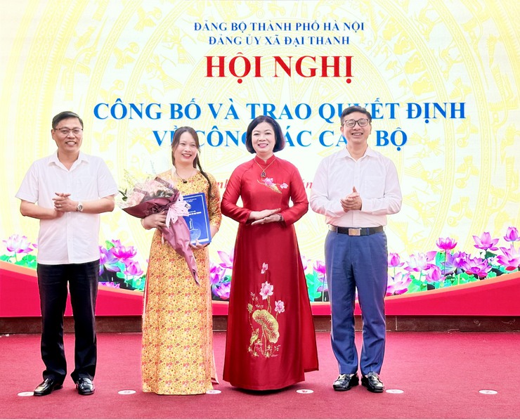 Đảng ủy xã Đại Thanh tổ chức hội nghị công bố và trao quyết định về công tác cán bộ.- Ảnh 6.