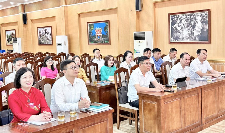 Đảng ủy xã Đại Thanh tổ chức hội nghị công bố và trao quyết định về công tác cán bộ.- Ảnh 1.