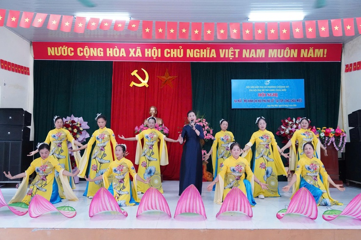 Phường Chương Mỹ ra mắt mô hình “Chi hội Phụ nữ số” tại TDP Long Châu Miếu- Ảnh 1.