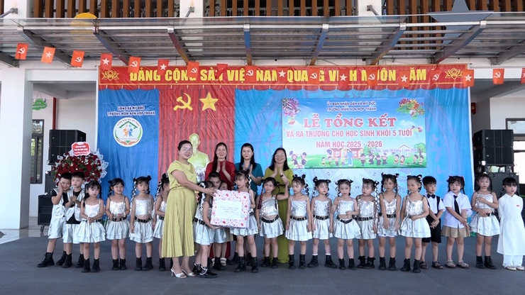Xã Mỹ Đức thăm, tặng quà nhân dịp Tết thiếu nhi 01/6 năm 2026- Ảnh 3.