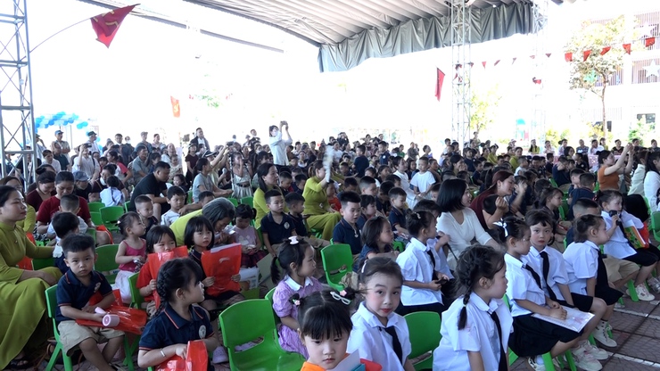 Xã Mỹ Đức thăm, tặng quà nhân dịp Tết thiếu nhi 01/6 năm 2026- Ảnh 13.