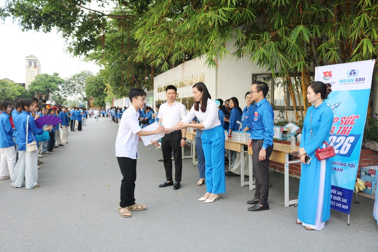 Gần 960 thí sinh xã Quốc Oai chính thức bước vào kỳ thi lớp 10- Ảnh 16.