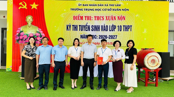 CÁC ĐỒNG CHÍ LÃNH ĐẠO XÃ THƯ LÂM THĂM, ĐỘNG VIÊN CÁC ĐIỂM THI TUYỂN SINH VÀO LỚP 10 THPT NĂM HỌC 2026 – 2027- Ảnh 8.