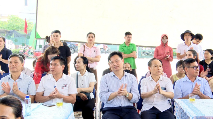 TRƯỜNG MẦM NON THƯ LÂM TỔ CHỨC BẾ GIẢNG NĂM HỌC 2025 – 2026, CHIA TAY HỌC SINH 5 TUỔI VÀ VUI TẾT THIẾU NHI 1/6- Ảnh 8.