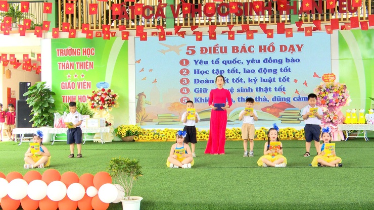 TRƯỜNG MẦM NON THƯ LÂM TỔ CHỨC BẾ GIẢNG NĂM HỌC 2025 – 2026, CHIA TAY HỌC SINH 5 TUỔI VÀ VUI TẾT THIẾU NHI 1/6- Ảnh 17.
