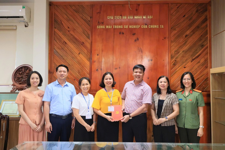 CÁC ĐỒNG CHÍ LÃNH ĐẠO XÃ THƯ LÂM THĂM, ĐỘNG VIÊN CÁC ĐIỂM THI TUYỂN SINH VÀO LỚP 10 THPT NĂM HỌC 2026 – 2027- Ảnh 14.