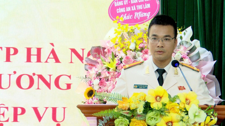 CÔNG AN XÃ THƯ LÂM TỔ CHỨC LỄ CÔNG BỐ QUYẾT ĐỊNH CỦA GIÁM ĐỐC CÔNG AN THÀNH PHỐ HÀ NỘI VỀ VIỆC THĂNG CẤP, NÂNG LƯƠNG CẤP BẬC HÀM SĨ QUAN NGHIỆP VỤ- Ảnh 15.