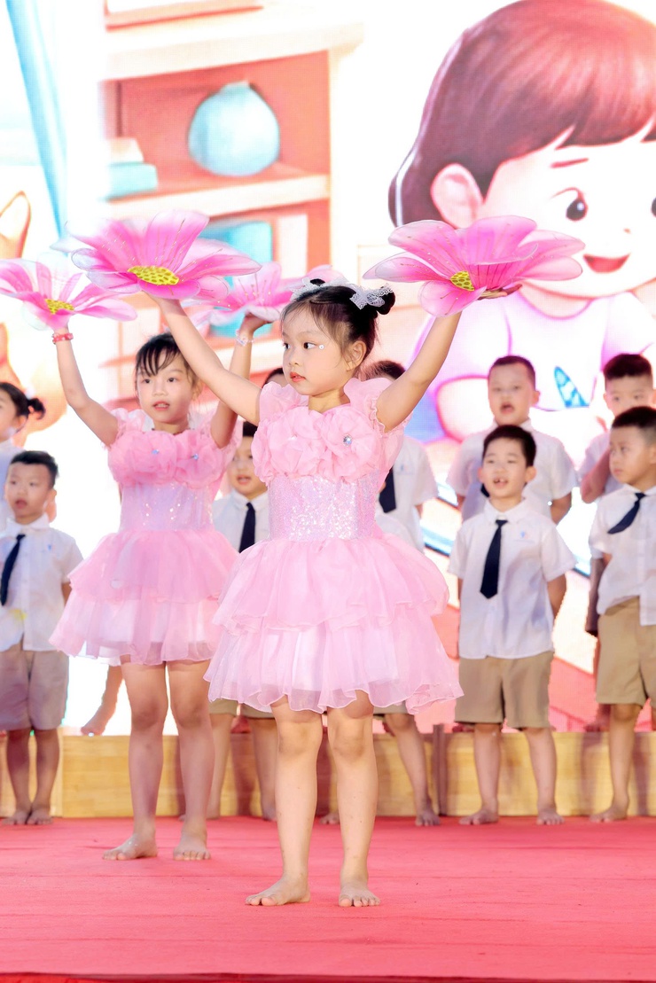 TRƯỜNG MẦM NON LÂM TIÊN TỔ CHỨC CHƯƠNG TRÌNH “HÀNH TRÌNH KHÔN LỚN – TẠM BIỆT TRƯỜNG MẦM NON, CHÚNG CON VÀO LỚP 1” NĂM HỌC 2025-2026- Ảnh 5.