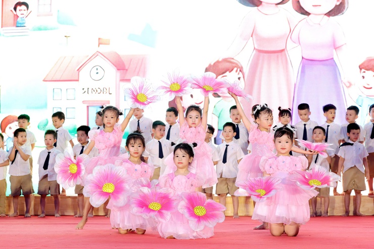TRƯỜNG MẦM NON LÂM TIÊN TỔ CHỨC CHƯƠNG TRÌNH “HÀNH TRÌNH KHÔN LỚN – TẠM BIỆT TRƯỜNG MẦM NON, CHÚNG CON VÀO LỚP 1” NĂM HỌC 2025-2026- Ảnh 6.
