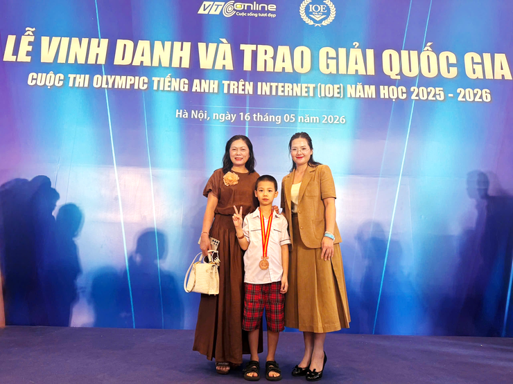 Lễ Vinh danh và trao giải cấp Quốc gia cuộc thi Olympic Tiếng Anh trên Internet (IOE) 2025-2026 tại Hà Nội - Lan tỏa tinh thần học tiếng Anh trong kỉ nguyên mới- Ảnh 2.
