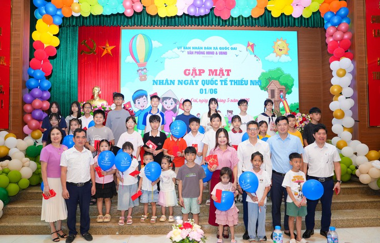VĂN PHÒNG HĐND VÀ UBND XÃ QUỐC OAI TỔ CHỨC GẶP MẶT NHÂN DỊP QUỐC TẾ THIẾU NHI 1/6- Ảnh 5.