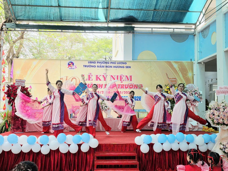 Trường Mầm non Hương Sen Kỷ niệm 10 năm thành lập : Phấn đấu xây dựng ngôi trường Hạnh phúc- Ảnh 3.