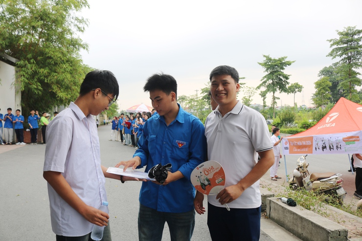 Gần 960 thí sinh xã Quốc Oai chính thức bước vào kỳ thi lớp 10- Ảnh 10.
