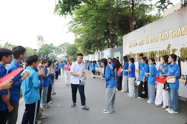 Gần 960 thí sinh xã Quốc Oai chính thức bước vào kỳ thi lớp 10- Ảnh 11.