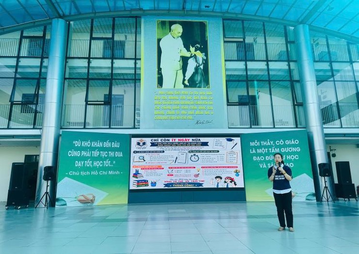 Sẵn sàng hành trang vào lớp 10: Trường THCS Linh Đàm phổ biến quy chế và đồng hành cùng sĩ tử lớp 9- Ảnh 5.
