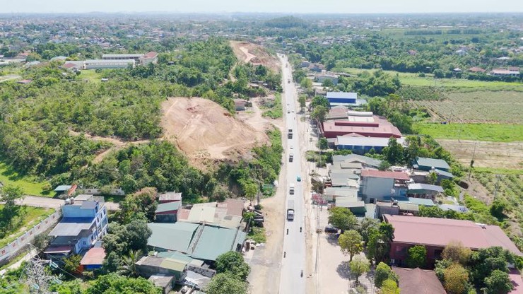 Xuân Mai quyết tâm hoàn thành giải phóng mặt bằng dự án Quốc lộ 6 đoạn qua địa bàn trước ngày 30/6- Ảnh 6.