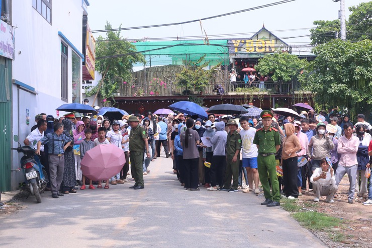 Phản ánh tại kỳ thi tuyển sinh vào 10 THPT tại điểm trường THPT Chương Mỹ B- Ảnh 4.