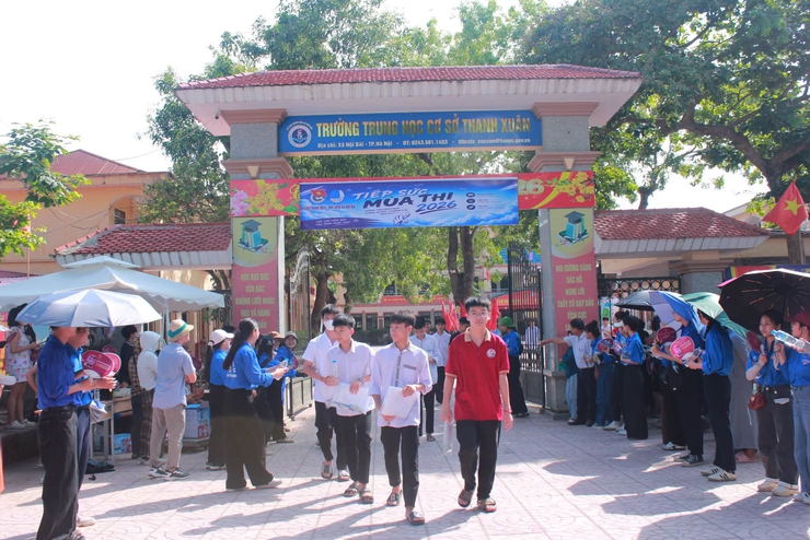 Ngày thi đầu tiên Kỳ thi tuyển sinh vào lớp 10 THPT năm học 2026-2027 trên địa bàn xã Nội Bài diễn ra an toàn, nghiêm túc- Ảnh 8.
