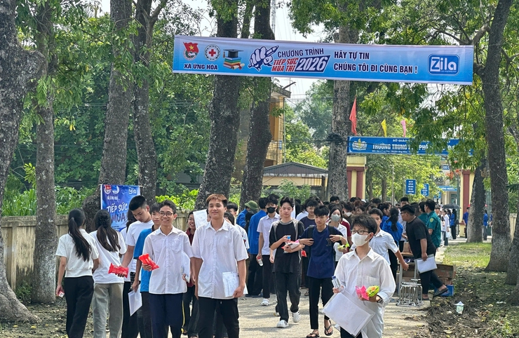 THÍ SINH XÃ ỨNG HÒA TỰ TIN HOÀN THÀNH NGÀY THI ĐẦU TIÊN KỲ THI TUYỂN SINH VÀO LỚP 10 THPT NĂM 2026.- Ảnh 1.