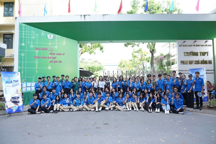 HỌC SINH HÀ NỘI BƯỚC VÀO NGÀY THI ĐẦU TIÊN KỲ THI TUYỂN SINH LỚP 10- Ảnh 3.