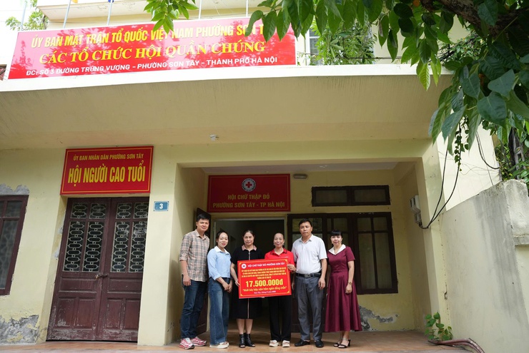 PHƯỜNG SƠN TÂY TRAO HỖ TRỢ SINH KẾ BỀN VỮNG CHO 4 HỘ GIA ĐÌNH CÓ HOÀN CẢNH KHÓ KHĂN- Ảnh 5.