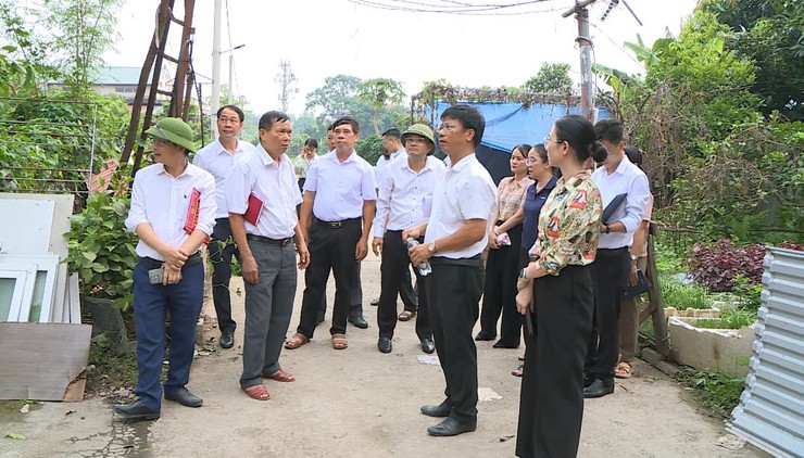THƯỜNG TRỰC HĐND XÃ GIÁM SÁT CÔNG TÁC BẢO VỆ MÔI TRƯỜNG VÀ QUẢN LÝ TRẬT TỰ ĐÔ THỊ TRÊN ĐỊA BÀN- Ảnh 1.