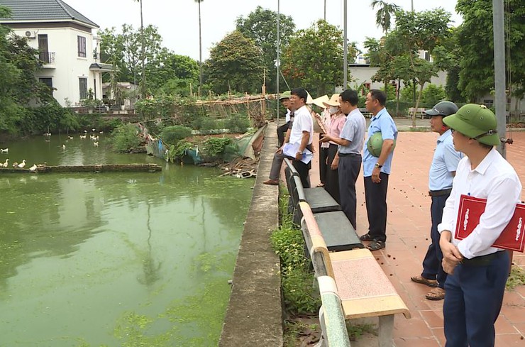 THƯỜNG TRỰC HĐND XÃ GIÁM SÁT CÔNG TÁC BẢO VỆ MÔI TRƯỜNG VÀ QUẢN LÝ TRẬT TỰ ĐÔ THỊ TRÊN ĐỊA BÀN- Ảnh 3.