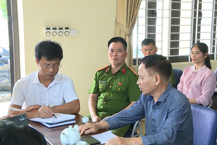 THƯỜNG TRỰC HĐND XÃ GIÁM SÁT CÔNG TÁC BẢO VỆ MÔI TRƯỜNG VÀ QUẢN LÝ TRẬT TỰ ĐÔ THỊ TRÊN ĐỊA BÀN- Ảnh 8.