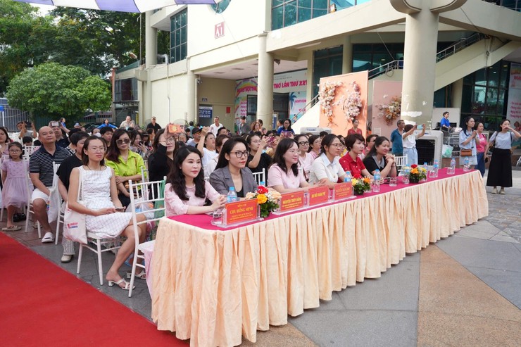 Phường Hai Bà Trưng tổ chức Chương trình “ Thắp sáng những ước mơ xanh”, phát động Tháng hành động vì trẻ em và khai mạc Hè năm 2026.- Ảnh 9.