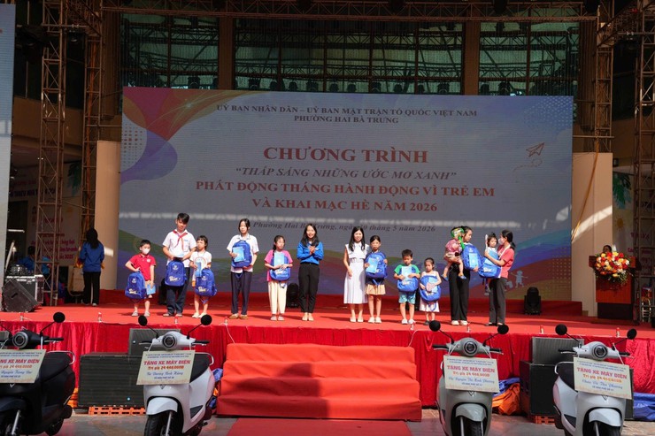 Phường Hai Bà Trưng tổ chức Chương trình “ Thắp sáng những ước mơ xanh”, phát động Tháng hành động vì trẻ em và khai mạc Hè năm 2026.- Ảnh 15.