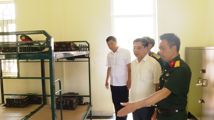 LÃNH ĐẠO XÃ ỨNG HÒA THĂM, ĐỘNG VIÊN TÂN BINH TẠI CÁC ĐƠN VỊ HUẤN LUYỆN.- Ảnh 8.