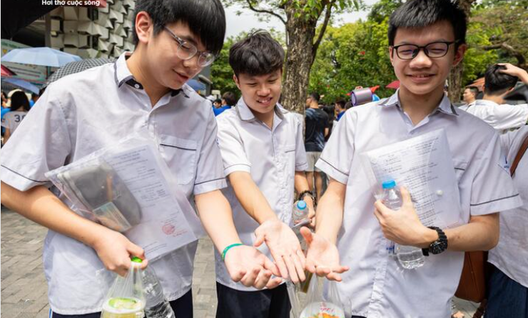 Hà Nội: Sáng nay (30-5), gần 123.500 thí sinh dự thi vào lớp 10- Ảnh 10.