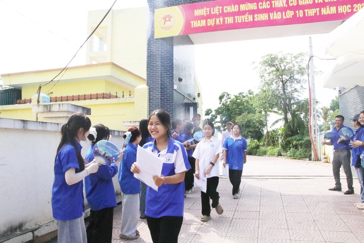 XÃ TRẦN PHÚ: THÍ SINH BÌNH TĨNH, TỰ TIN TRONG NGÀY THI ĐẦU TIÊN KỲ THI TUYỂN SINH VÀO LỚP 10 THPT NĂM HỌC 2026-2027- Ảnh 10.