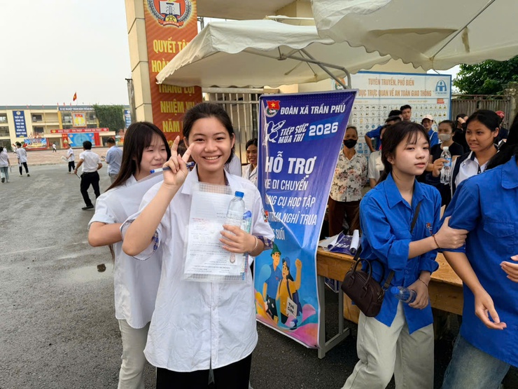 XÃ TRẦN PHÚ: THÍ SINH BÌNH TĨNH, TỰ TIN TRONG NGÀY THI ĐẦU TIÊN KỲ THI TUYỂN SINH VÀO LỚP 10 THPT NĂM HỌC 2026-2027- Ảnh 3.