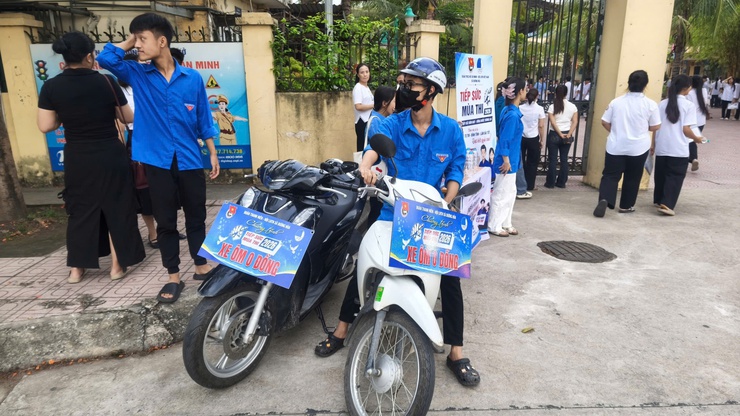 Đoàn thanh niên xã Dương Hoà triển khai chương trình “tiếp sức mùa thi” kỳ thi vào lớp 10 năm 2026- Ảnh 8.