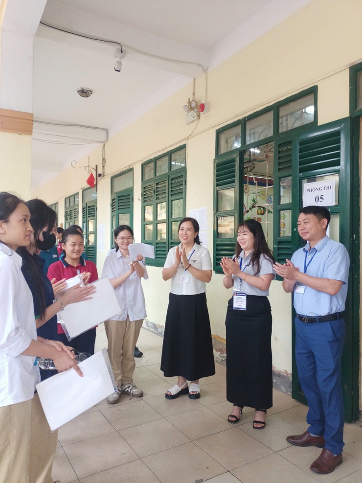 TRUNG GIÃ: KỲ THI TUYỂN SINH VÀO LỚP 10 THPT NĂM HỌC 2026–2027 AN TOÀN, NGHIÊM TÚC, CÔNG BẰNG, KHÁCH QUAN VÀ TẠO THUẬN LỢI NHẤT CHO THÍ SINH- Ảnh 1.
