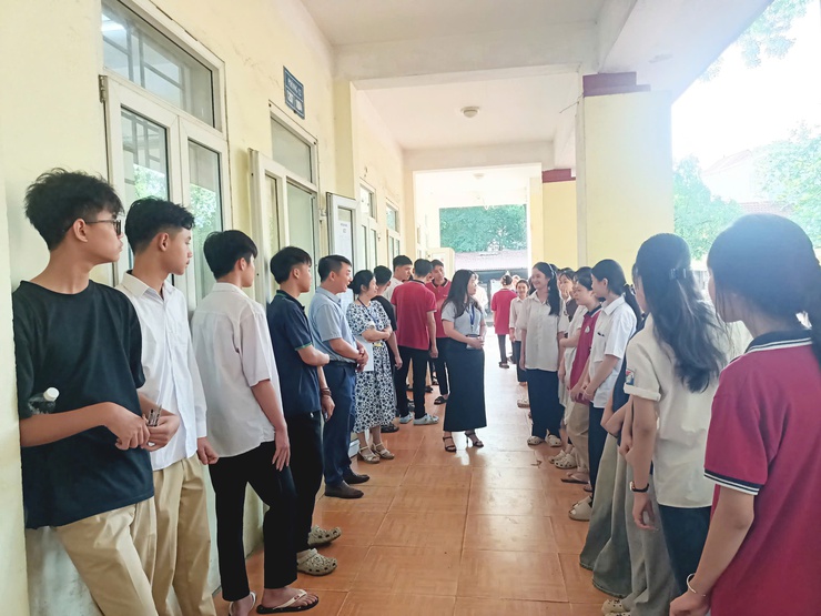 TRUNG GIÃ: KỲ THI TUYỂN SINH VÀO LỚP 10 THPT NĂM HỌC 2026–2027 AN TOÀN, NGHIÊM TÚC, CÔNG BẰNG, KHÁCH QUAN VÀ TẠO THUẬN LỢI NHẤT CHO THÍ SINH- Ảnh 3.