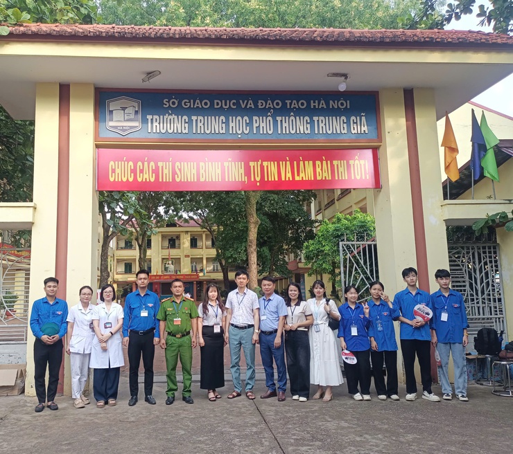 TRUNG GIÃ: KỲ THI TUYỂN SINH VÀO LỚP 10 THPT NĂM HỌC 2026–2027 AN TOÀN, NGHIÊM TÚC, CÔNG BẰNG, KHÁCH QUAN VÀ TẠO THUẬN LỢI NHẤT CHO THÍ SINH- Ảnh 10.