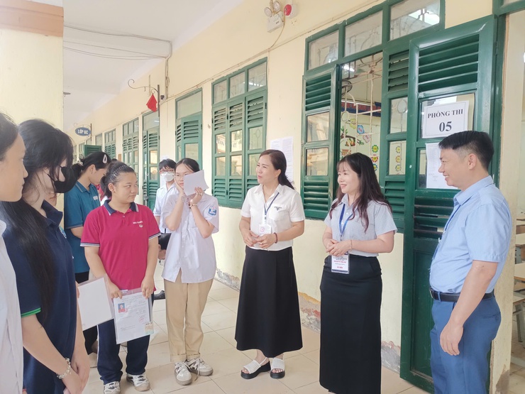 TRUNG GIÃ: KỲ THI TUYỂN SINH VÀO LỚP 10 THPT NĂM HỌC 2026–2027 AN TOÀN, NGHIÊM TÚC, CÔNG BẰNG, KHÁCH QUAN VÀ TẠO THUẬN LỢI NHẤT CHO THÍ SINH- Ảnh 6.