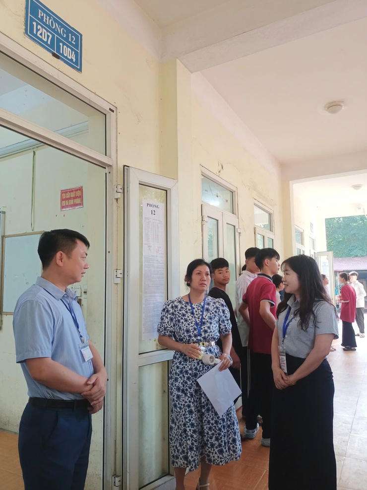 TRUNG GIÃ: KỲ THI TUYỂN SINH VÀO LỚP 10 THPT NĂM HỌC 2026–2027 AN TOÀN, NGHIÊM TÚC, CÔNG BẰNG, KHÁCH QUAN VÀ TẠO THUẬN LỢI NHẤT CHO THÍ SINH- Ảnh 9.