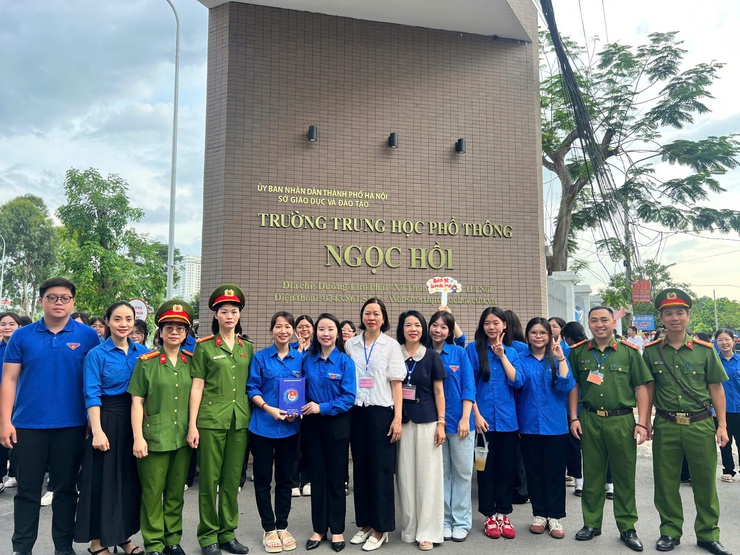 ĐOÀN TNCS HỒ CHÍ MINH XÃ THANH TRÌ TIẾP SỨC MÙA THI TUYỂN SINH VÀO LỚP 10 NĂM HỌC 2026 – 2027- Ảnh 1.