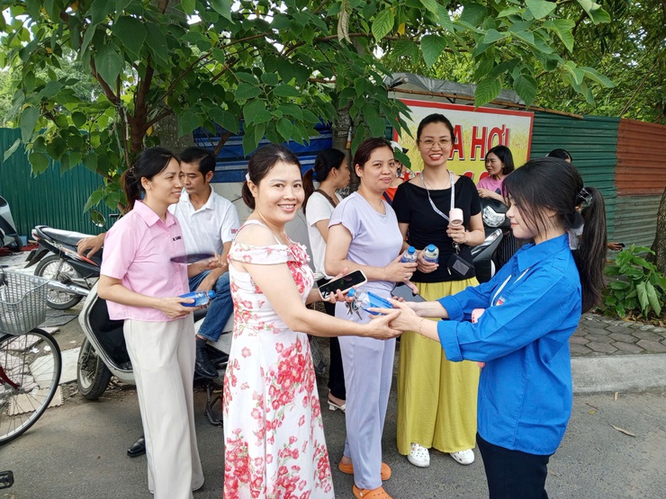 ĐOÀN TNCS HỒ CHÍ MINH XÃ THANH TRÌ TIẾP SỨC MÙA THI TUYỂN SINH VÀO LỚP 10 NĂM HỌC 2026 – 2027- Ảnh 2.
