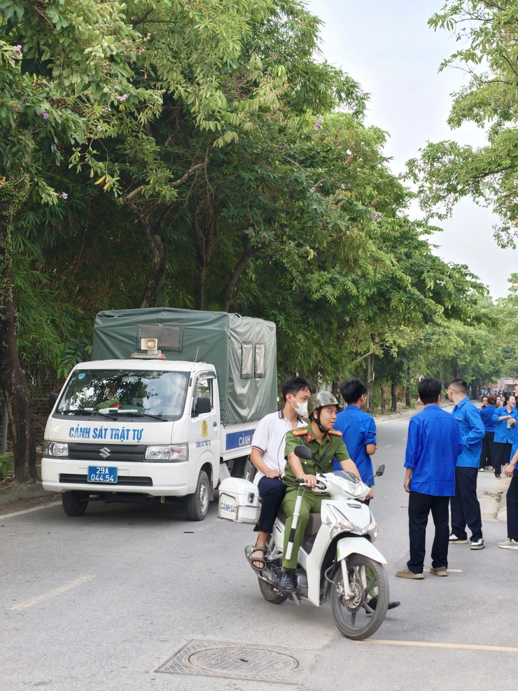ĐOÀN TNCS HỒ CHÍ MINH XÃ THANH TRÌ TIẾP SỨC MÙA THI TUYỂN SINH VÀO LỚP 10 NĂM HỌC 2026 – 2027- Ảnh 4.