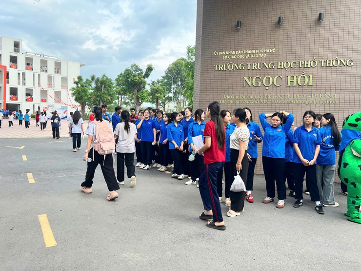 ĐOÀN TNCS HỒ CHÍ MINH XÃ THANH TRÌ TIẾP SỨC MÙA THI TUYỂN SINH VÀO LỚP 10 NĂM HỌC 2026 – 2027- Ảnh 6.