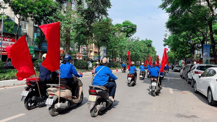 UBND phường Tương Mai tổ chức đoàn xe tuyên truyền lưu động Về công tác cải cách hành chính, chuyển đổi số trên địa bàn Phường 

- Ảnh 9.